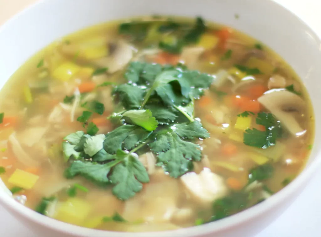 Comer sopa é a base da Dieta da Sopa, mas o que a faz funcionar? 