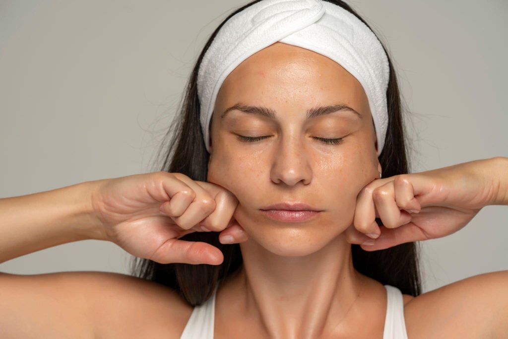 Dica 4: Massagens faciais